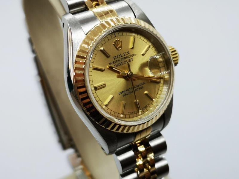 The classic Rolex Datejust for a classy Lady