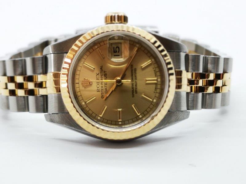 The classic Rolex Datejust for a classy Lady bracelet