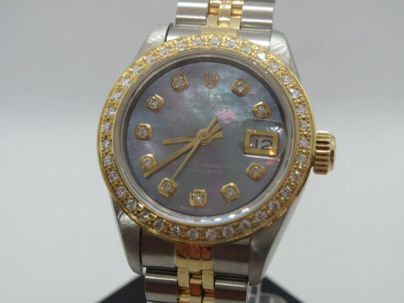 This beautiful Rolex Datejust features Diamonds and Mother of Pearl dial