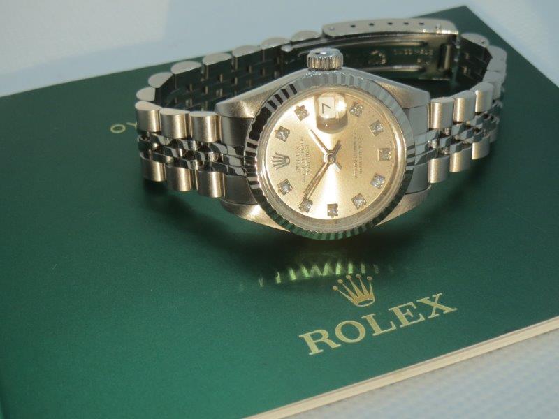 This 26mm ladies Datejust oozes class. crown