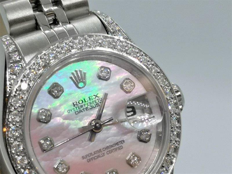 Pink mother of pearl diamond dial crown