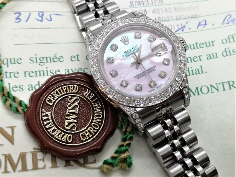 Pink mother of pearl diamond dial