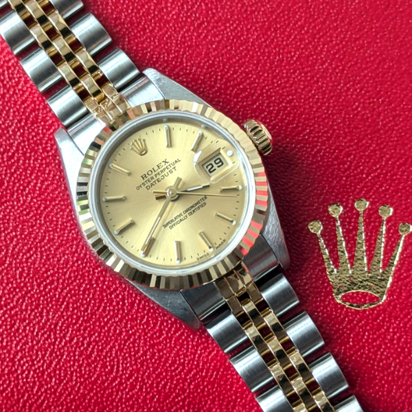 Champagne dial datejust 26mm front