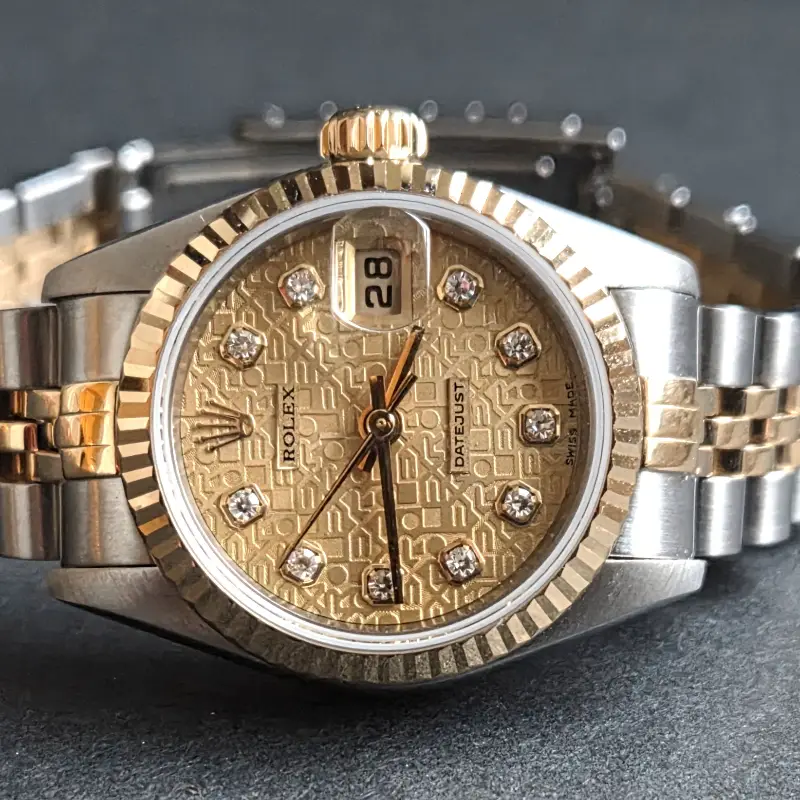 Rolex Lady-Datejust 26mm – A Timeless Statement of Luxury side
