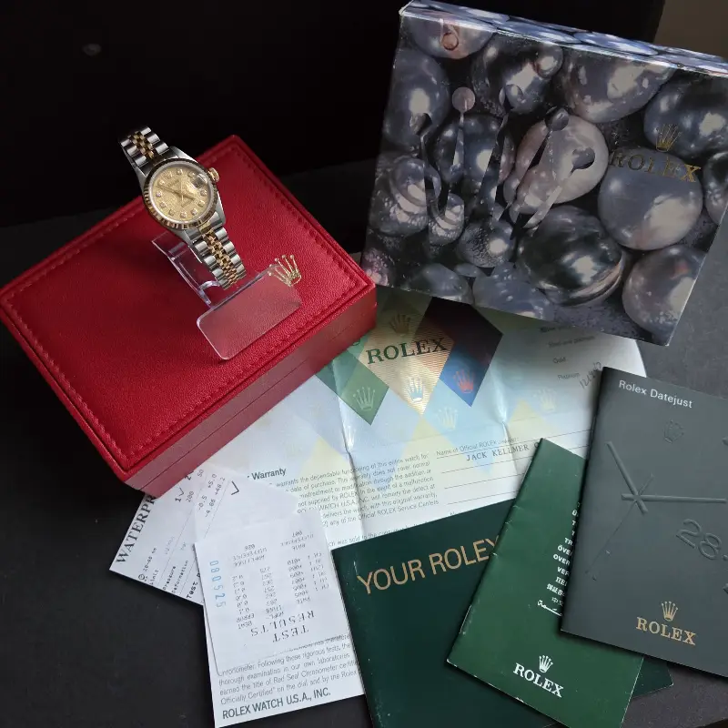 Rolex Lady-Datejust 26mm – A Timeless Statement of Luxury crown