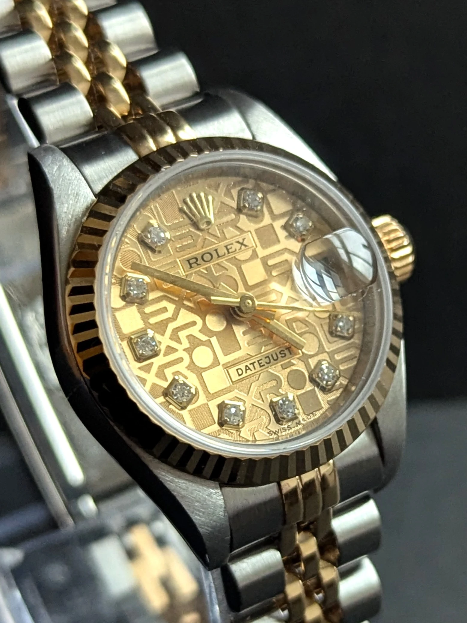 Luxury watches online cheap hotsell